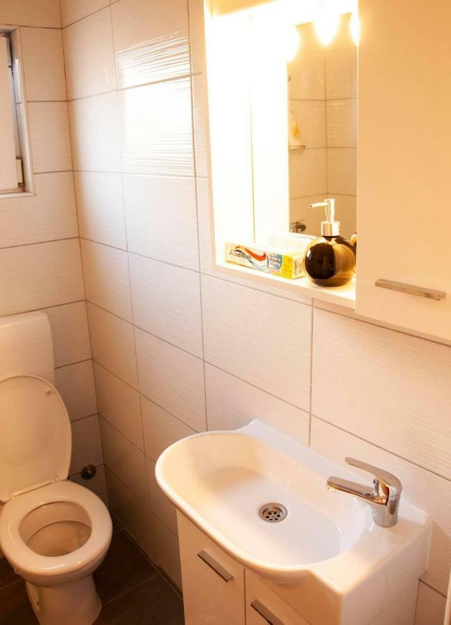 מוסטר Apartments Ada מראה חיצוני תמונה