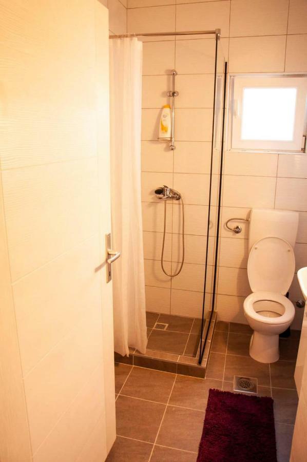 מוסטר Apartments Ada מראה חיצוני תמונה